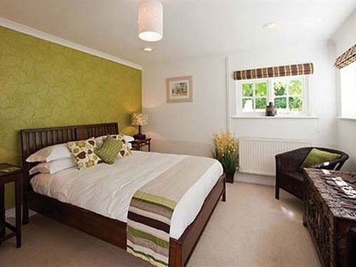 Heathcote House Bed & Breakfast Milborne Saint Andrew Exterior photo